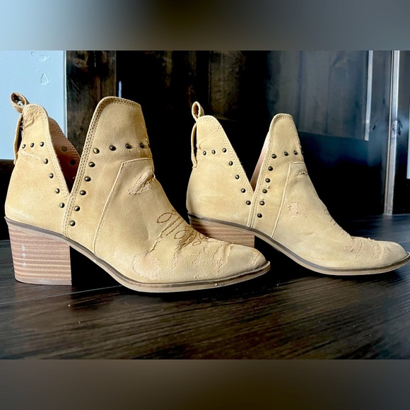 Note: this material tends to peel and looking more vintage. Super versatile! - Picture 1 of 4